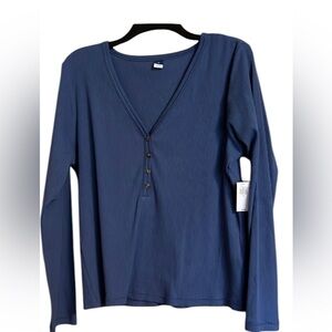 Old Navy Henley Long Sleeve Size XL NWT